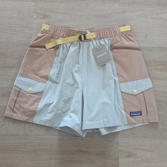 Patagonia Pants - NWT Patagonia Outdoor Everyday Tan and Cream Adventure Shorts Size Women Medium